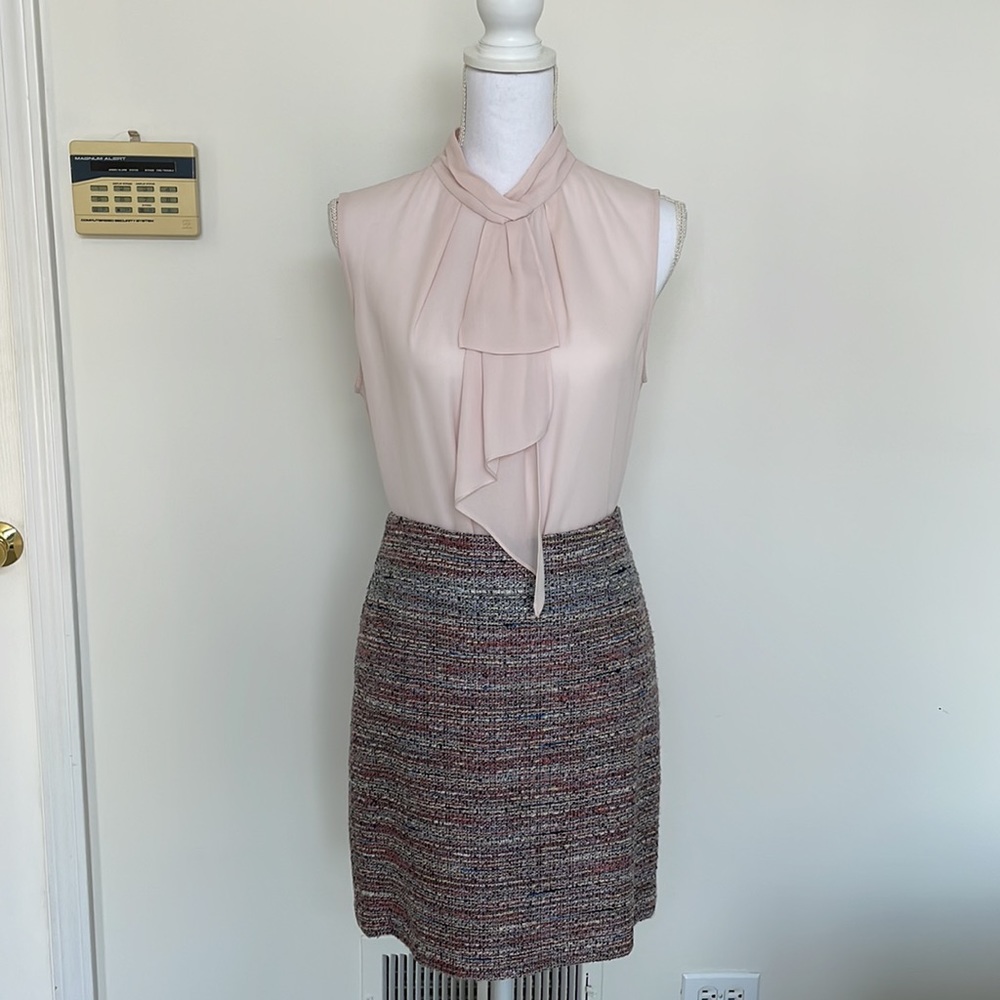 Vince Camuto pink sleeveless sheer top (US M) with tweed, high-rise skirt US2/4
